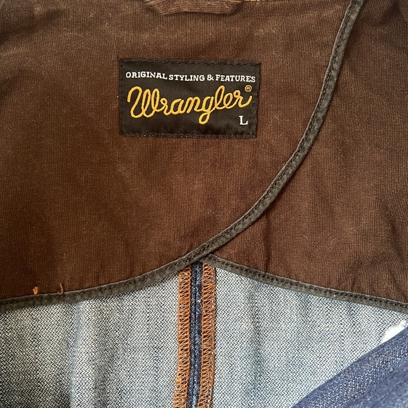 Wrangler Denim Jacket with Brown Corduroy Pocket Trim - Picture 3 of 12